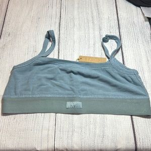 SKIMS FITS EVERYBODY SCOOP NECK BRA ARCTIC size medium new with tags